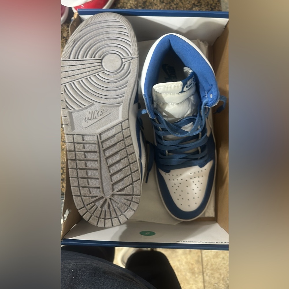 NEW Nike Air Jordan 1 Retro High OG True Blue Men's shoes size 10.5. - Picture 2 of 3